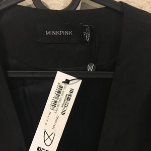 MINKPINK Jackets & Coats - NWT Mink Pink girl boss longline black cape MINKPINK Jackets & Coats - NWT Mink Pink girl boss longline black cape